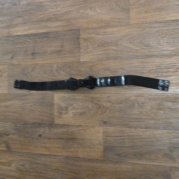 WHBM Black Patent Leather with Suede Bow Belt. - Picture 13 of 13